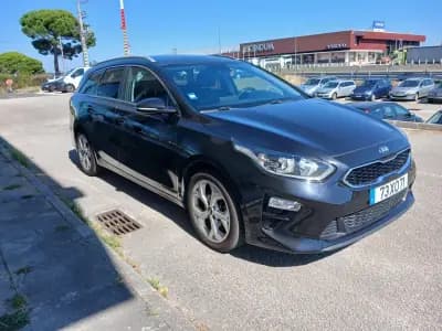 Vendo Kia Ceed SW 2019 - 13900 EUR, 72562 km - AUTO.MOTO.pt