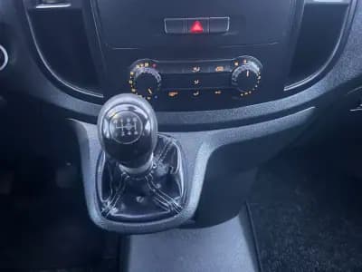 Vendo Mercedes-Benz Vito Tourer 2018 - 24900 EUR, 170000 km - AUTO.MOTO.pt