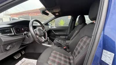 Sell Volkswagen Polo 2019 - 22990 EUR, 130000 km - AUTO.MOTO.pt