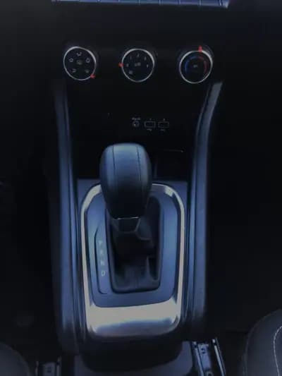 Sell Renault Captur 2020 - 18990 EUR, 135500 km - AUTO.MOTO.pt