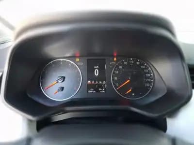 Vendo Renault Clio 2023 - 14900 EUR, 55991 km - AUTO.MOTO.pt