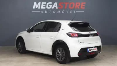 Vendo Peugeot e-208 2021 - 16350 EUR, 46000 km - AUTO.MOTO.pt