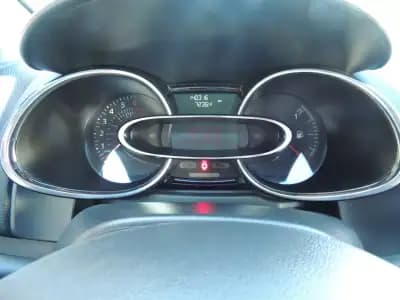 Sell Renault Clio 2017 - 10950 EUR, 140000 km - AUTO.MOTO.pt