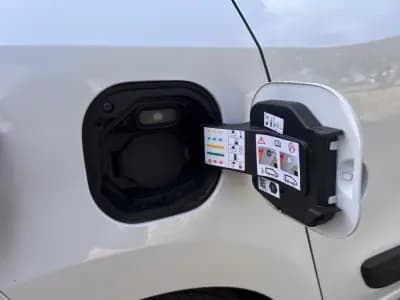 Vendo Renault Twingo 2022 - 15750 EUR, 11000 km - AUTO.MOTO.pt