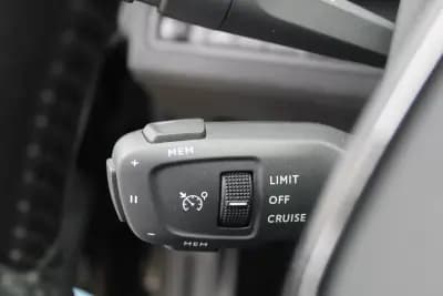 Sell Peugeot 3008 2021 - 20990 EUR, 108000 km - AUTO.MOTO.pt