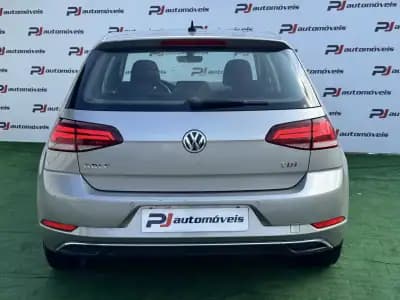 Sell Volkswagen Golf 2017 - 14850 EUR, 162567 km - AUTO.MOTO.pt