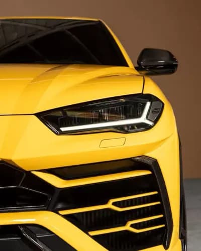 Vendo Lamborghini Urus 2020 - 305000 EUR, 104000 km - AUTO.MOTO.pt