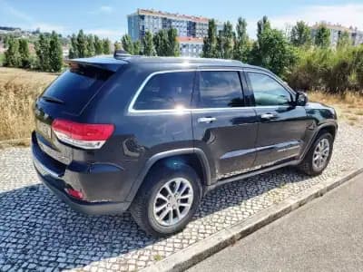 Sell Jeep Grand Cherokee 2016 - 34950 EUR, 135350 km - AUTO.MOTO.pt