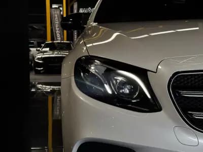 Sell Mercedes-Benz E 300 2019 - 33490 EUR, 105000 km - AUTO.MOTO.pt