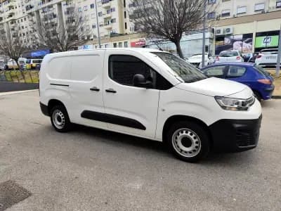 Vendo Citroën Berlingo 2019 - 13480 EUR, 182000 km - AUTO.MOTO.pt