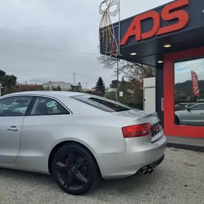 Sell Audi A5 2009 - 13490 EUR, 258000 km - AUTO.MOTO.pt