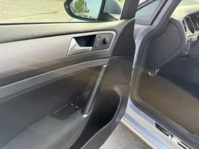 Vendo Volkswagen Golf 2016 - 16490 EUR, 148200 km - AUTO.MOTO.pt