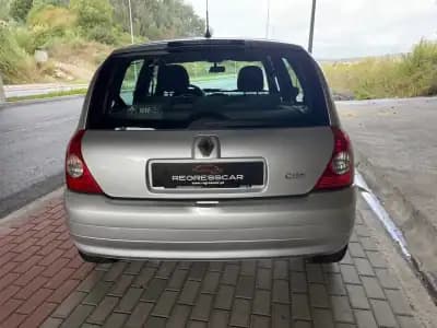Vendo Renault Clio 2005 - 3990 EUR, 149000 km - AUTO.MOTO.pt