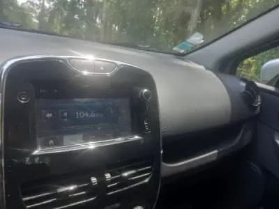 Sell Renault Clio Sport Tourer 2013 - 5950 EUR, 236000 km - AUTO.MOTO.pt