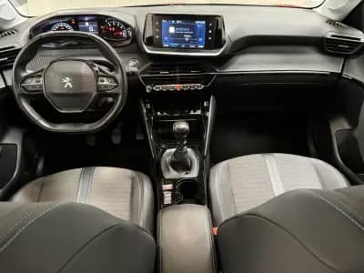 Vendo Peugeot 208 2020 - 13890 EUR, 63000 km - AUTO.MOTO.pt