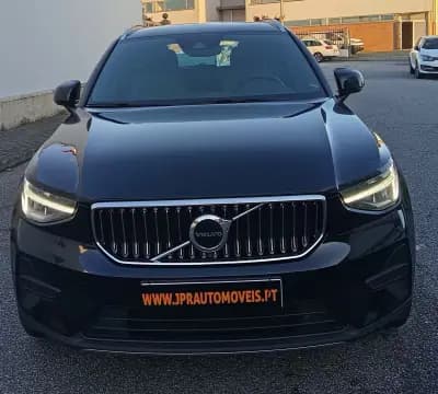 Vendo Volvo XC 40 2022 - 29490 EUR, 63800 km - AUTO.MOTO.pt
