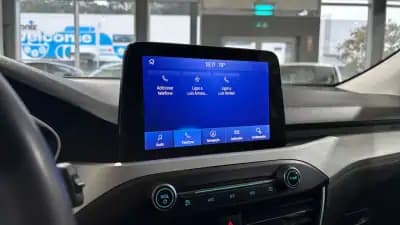 Vendo Ford Focus SW 2021 - 12999 EUR, 160121 km - AUTO.MOTO.pt