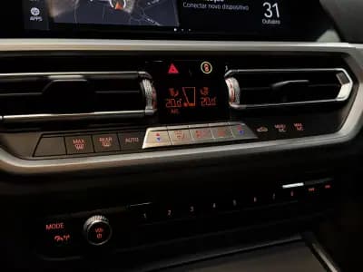 Vendo BMW 318 2022 - 29990 EUR, 100253 km - AUTO.MOTO.pt