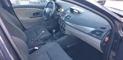 Sell Renault Mégane Sport Tourer 2011 - 4990 EUR, 301000 km - AUTO.MOTO.pt