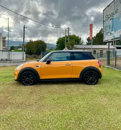 Vendo MINI Cooper 2014 - 12900 EUR, 215000 km - AUTO.MOTO.pt
