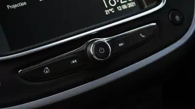 Vendo Opel Crossland X 2021 - 13999 EUR, 124000 km - AUTO.MOTO.pt