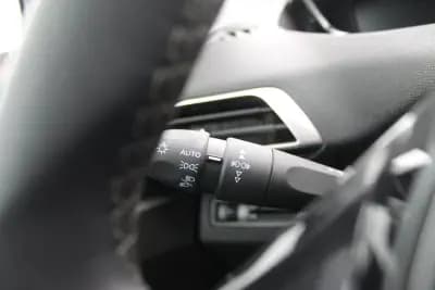 Vendo Peugeot 3008 2018 - 16500 EUR, 205000 km - AUTO.MOTO.pt