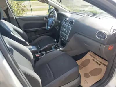 Sell Ford Focus SW 2005 - 2990 EUR, 307902 km - AUTO.MOTO.pt