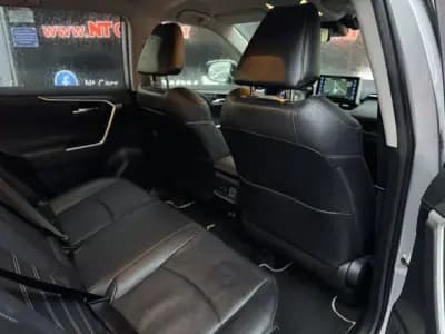 Vendo Toyota RAV4 2021 - 33900 EUR, 135147 km - AUTO.MOTO.pt