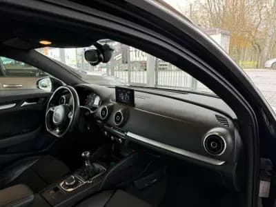 Vendo Audi A3 Sportback 2015 - 17750 EUR, 151869 km - AUTO.MOTO.pt