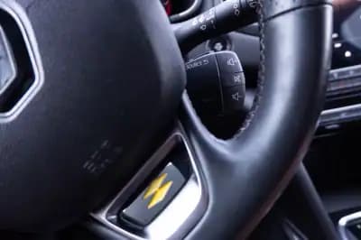 Vendo Renault Mégane 2021 - 20200 EUR, 162000 km - AUTO.MOTO.pt