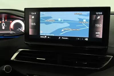 Vendo Peugeot 3008 2023 - 32750 EUR, 45000 km - AUTO.MOTO.pt