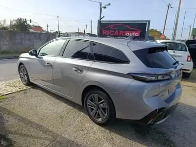 Vendo Peugeot 308 2023 - 18900 EUR, 75511 km - AUTO.MOTO.pt