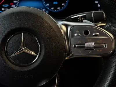 Vendo Mercedes-Benz EQC 2023 - 44990 EUR, 60200 km - AUTO.MOTO.pt