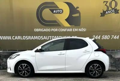 Sell Toyota Yaris 2021 - 21400 EUR, 91340 km - AUTO.MOTO.pt
