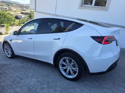 Vendo Tesla Model Y 2022 - 37000 EUR, 90000 km - AUTO.MOTO.pt