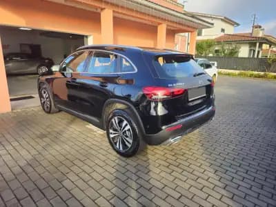 Vendo Mercedes-Benz GLA 200 2020 - 31990 EUR, 157000 km - AUTO.MOTO.pt