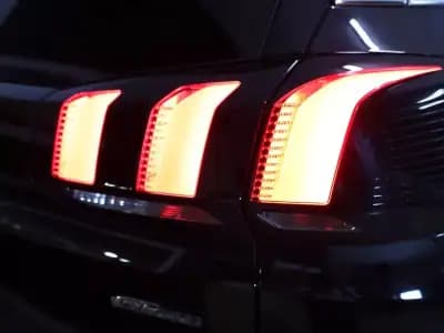 Sell Peugeot 5008 2020 - 23900 EUR, 135000 km - AUTO.MOTO.pt