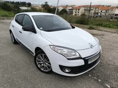 Vendo Renault Mégane 2013 - 4950 EUR, 317737 km - AUTO.MOTO.pt