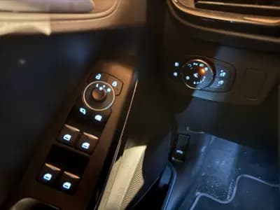 Vendo Ford Puma 2024 - 22250 EUR, 43134 km - AUTO.MOTO.pt