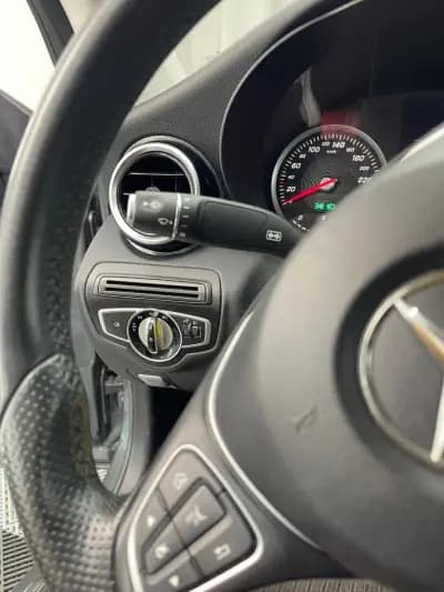 Vendo Mercedes-Benz C 180 2016 - 21999 EUR, 107000 km - AUTO.MOTO.pt