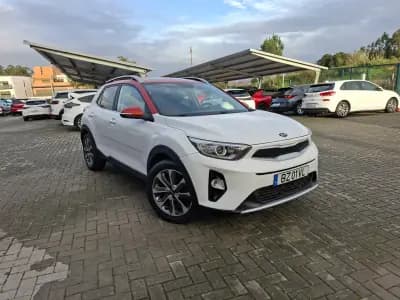 Vendo Kia Stonic 2018 - 12850 EUR, 45000 km - AUTO.MOTO.pt