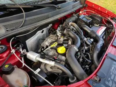 Vendo Dacia Sandero 2014 - 9950 EUR, 161000 km - AUTO.MOTO.pt