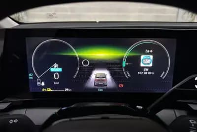 Vendo Renault Mégane E-Tech 2023 - 20950 EUR, 72823 km - AUTO.MOTO.pt