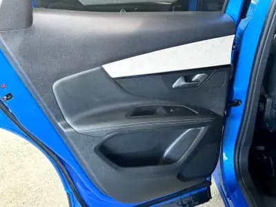 Sell Peugeot 3008 2021 - 23500 EUR, 110183 km - AUTO.MOTO.pt