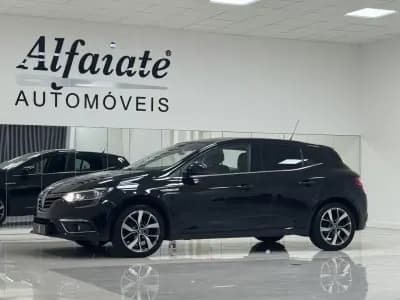 Sell Renault Mégane 2016 - 12990 EUR, 118000 km - AUTO.MOTO.pt