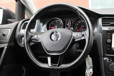 Sell Volkswagen Golf Variant 2020 - 14990 EUR, 173000 km - AUTO.MOTO.pt