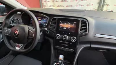 Sell Renault Mégane Sport Tourer 2021 - 14900 EUR, 104000 km - AUTO.MOTO.pt