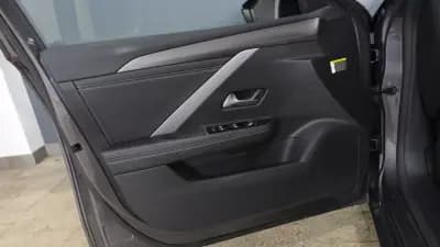 Vendo Opel Astra Sports Tourer 2024 - 21750 EUR, 21000 km - AUTO.MOTO.pt