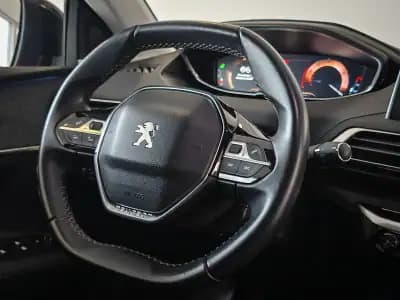 Vendo Peugeot 3008 2016 - 17450 EUR, 116000 km - AUTO.MOTO.pt