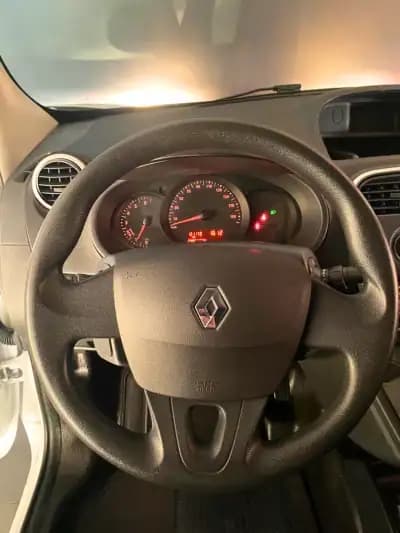 Sell Renault Kangoo 2018 - 11900 EUR, 121178 km - AUTO.MOTO.pt